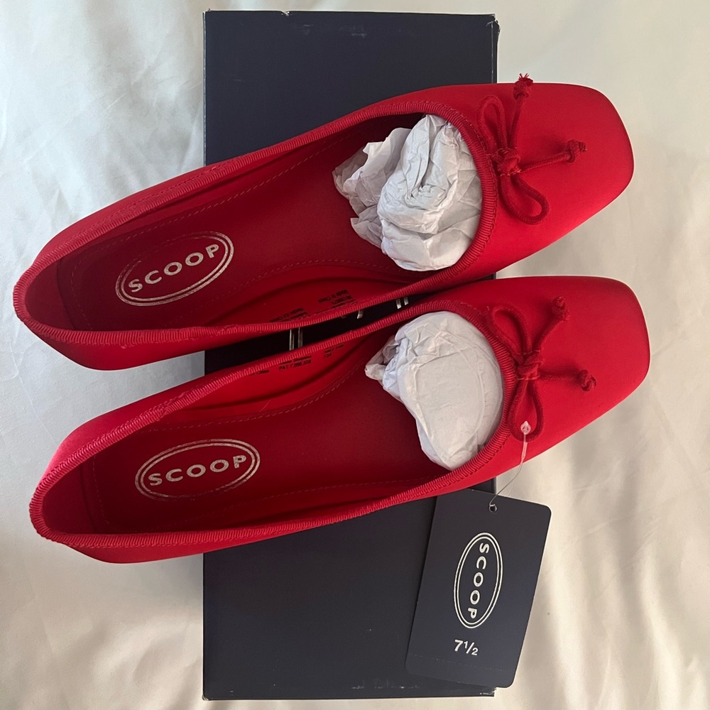 Scoop NYC Red Flats with Bow Detail